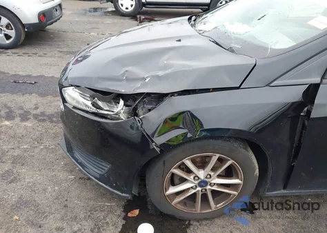 2016 Ford Focus Se z USA, uszkodzony, nr VIN 1FADP3F20GL371956